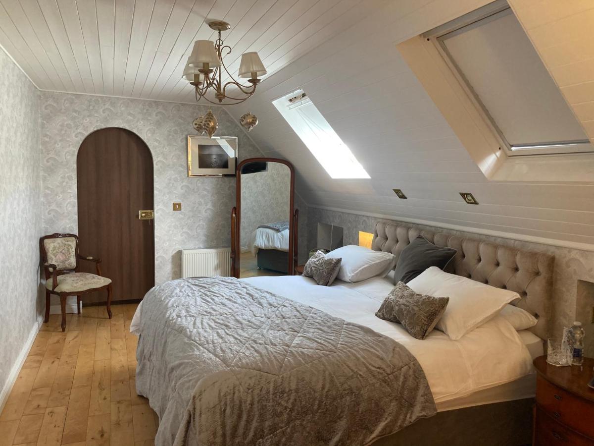 Deluxe Double Room Bath